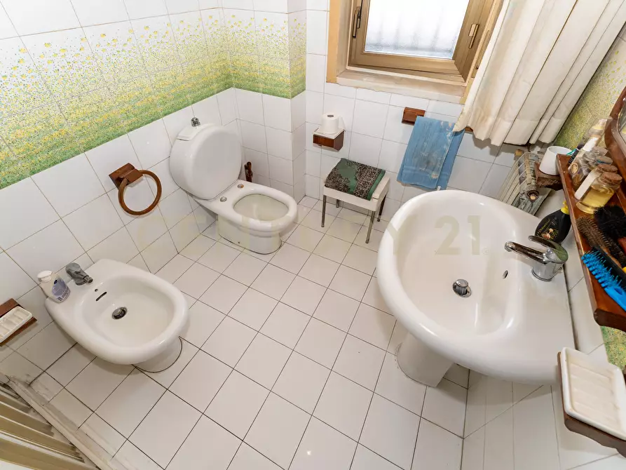 Immagine 35 di Villa in vendita  in Via delle Camelie 20 a Misterbianco