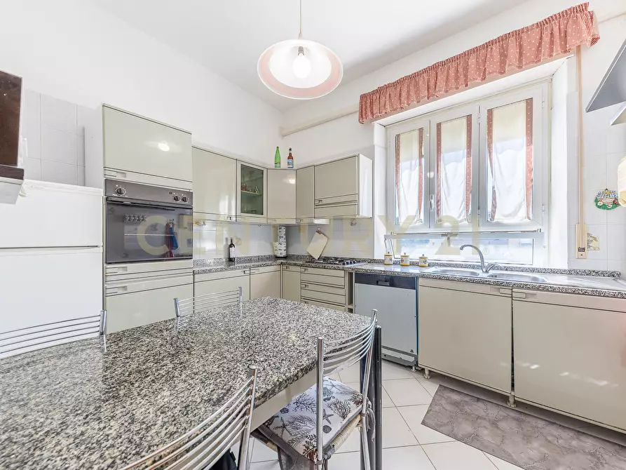 Immagine 10 di Appartamento in vendita  in Via Francesco Breschi 10 a Anzio