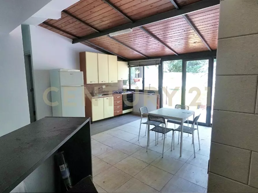 Immagine 42 di Villa in vendita  in Via Livorno 97 a Aci Castello