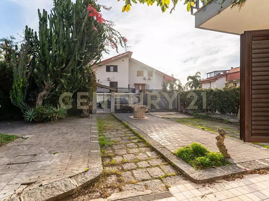 Immagine 8 di Casa bifamiliare in vendita  in Via Sebastiano Grasso 14 a Aci Catena