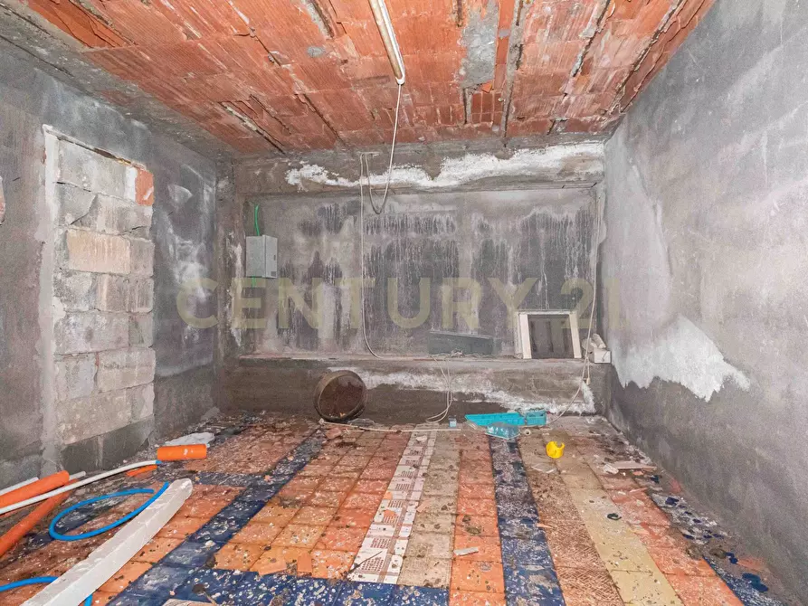 Immagine 35 di Palazzo in vendita  in Via dell'Aria snc a Pedara