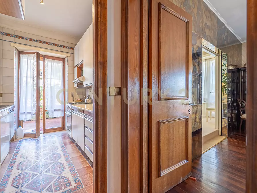 Immagine 34 di Attico in vendita  in Viale Cortina d'Ampezzo 199 a Roma