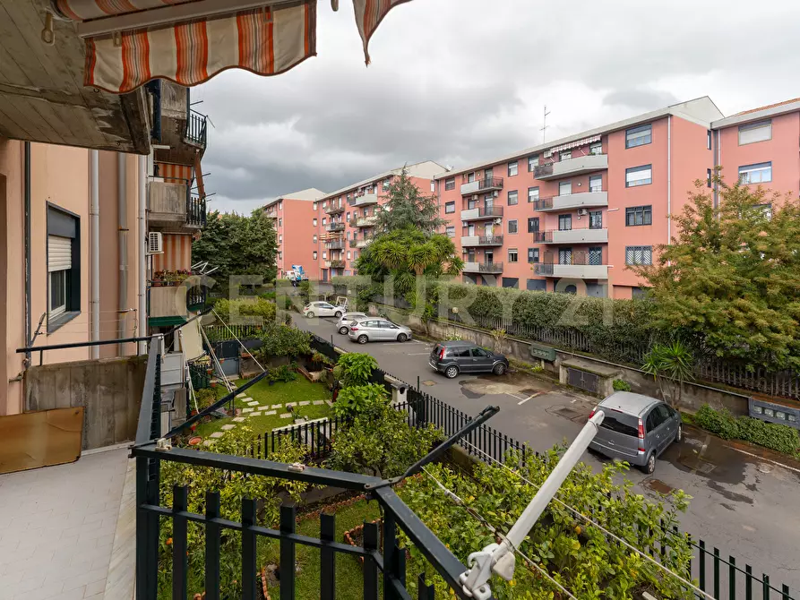 Immagine 37 di Quadrilocale in vendita  in Via Giolitti Giovanni SNC a Gravina Di Catania