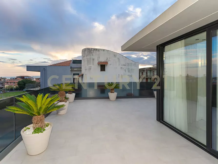 Immagine 109 di Villa in vendita  in Via Sant' Andrea 8 a Catania