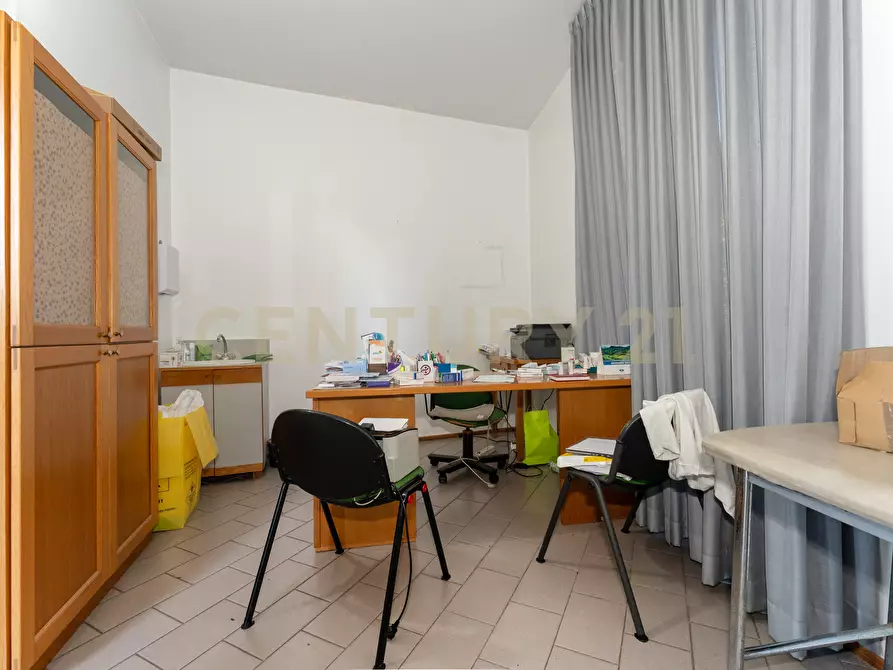 Immagine 31 di Ufficio in vendita  in Stradale Cravone 3 a Catania