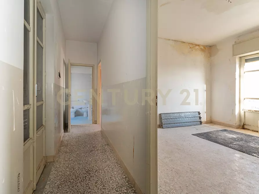 Immagine 40 di Pentalocale in vendita  in Piazza Spedini 8 a Catania