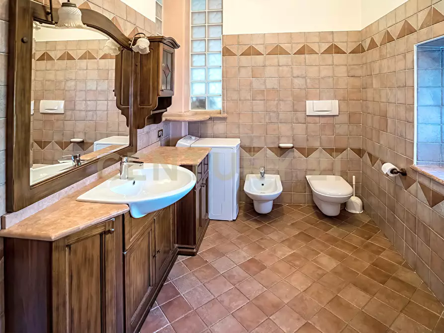 Immagine 60 di Villa in vendita  in Via Adige 25 a Brentino Belluno