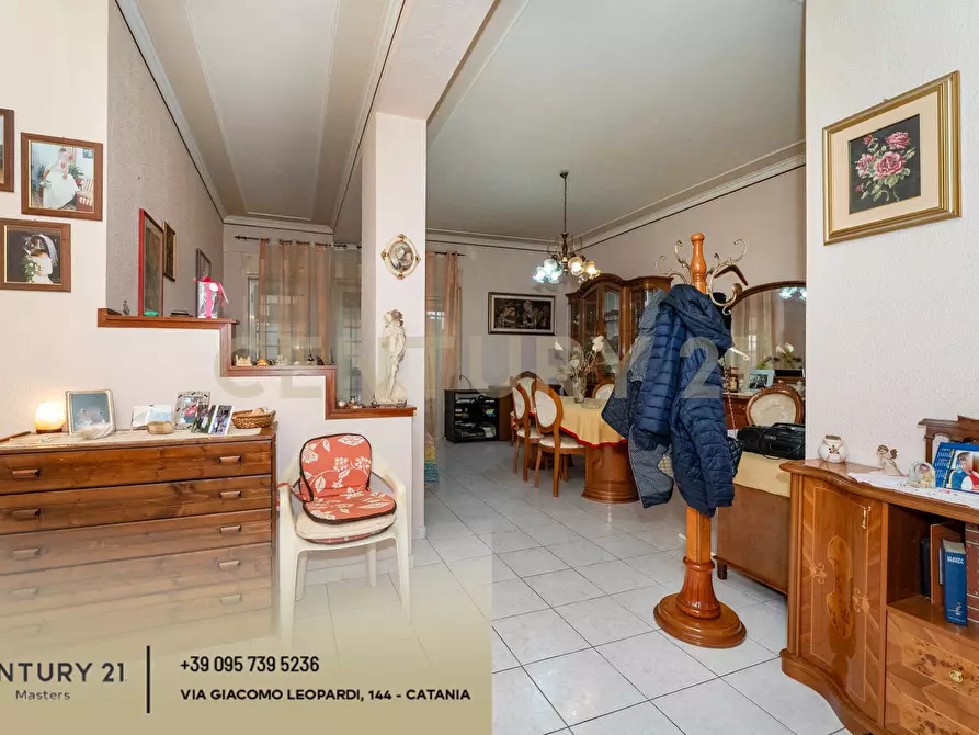 Immagine 11 di Trilocale in vendita  in Via Caduti del Lavoro 2 a Gravina Di Catania