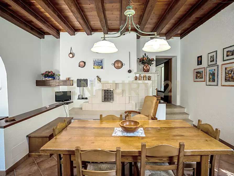 Immagine 44 di Villa in vendita  in Via Adige 25 a Brentino Belluno