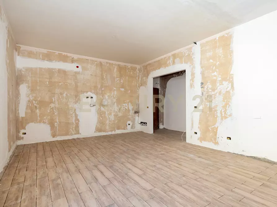 Immagine 25 di Quadrilocale in vendita  in Via dell'Adamello 17 a Catania