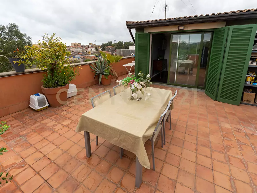 Immagine 61 di Attico in vendita  in Via Maria Gianni 85 a Catania