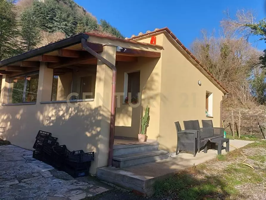 Immagine 1 di Loft/Open space in vendita  in via fonte antese snc a Radicofani