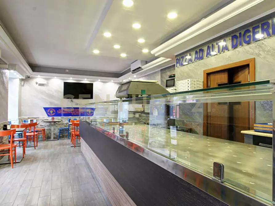 Immagine 6 di Pizzeria / Pub in vendita  in Via Montebuono 1 a Roma