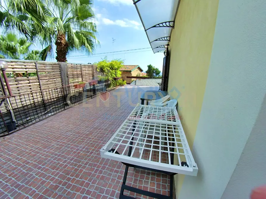 Immagine 15 di Villa in vendita  in Via Livorno 97 a Aci Castello