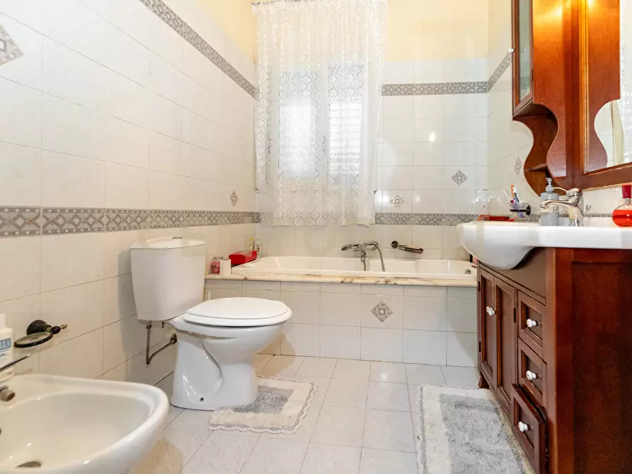 Immagine 31 di Quadrilocale in vendita  in Via Santissima Trinità 71 a Catania