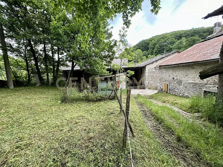 Immagine 8 di Rustico / casale in vendita  in Contrada Tezze snc a Velo Veronese
