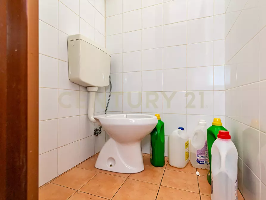 Immagine 23 di Attività artigianale in vendita  in Via Firenze 130 a Catania