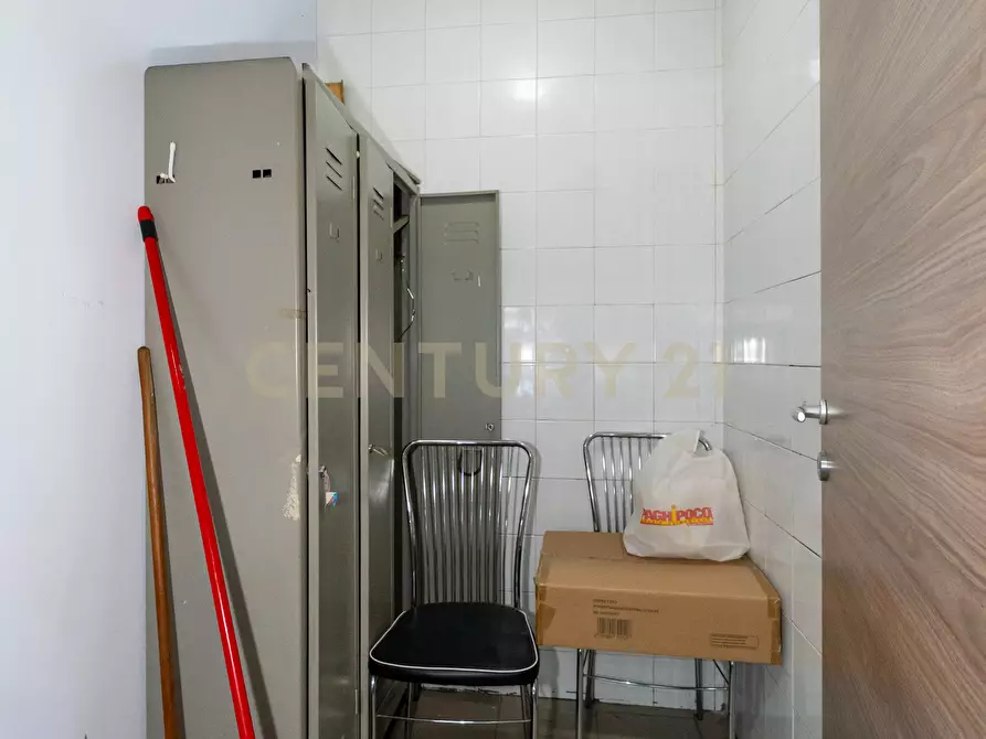 Immagine 41 di Bar / Ristorante in vendita  in Via Vincenzo Giuffrida a Catania