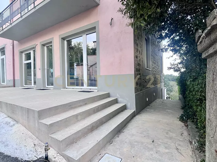 Immagine 7 di Villa in vendita  in Piazza Barbana 35 a Scansano