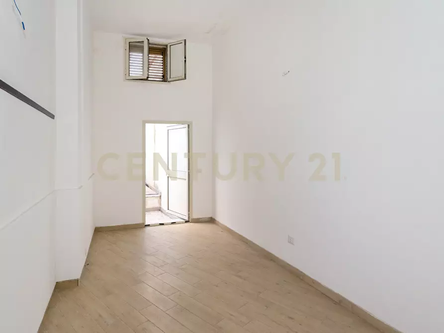 Immagine 53 di Locale commerciale in vendita  in Via Nizzeti 3 a Tremestieri Etneo