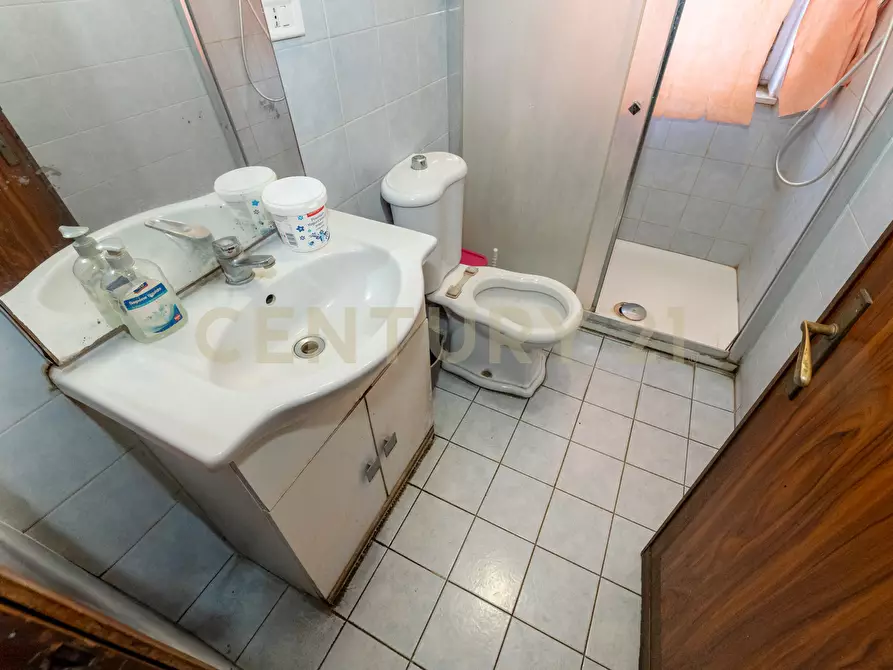 Immagine 11 di Pentalocale in vendita  in Viale Andrea Doria 13 a Catania