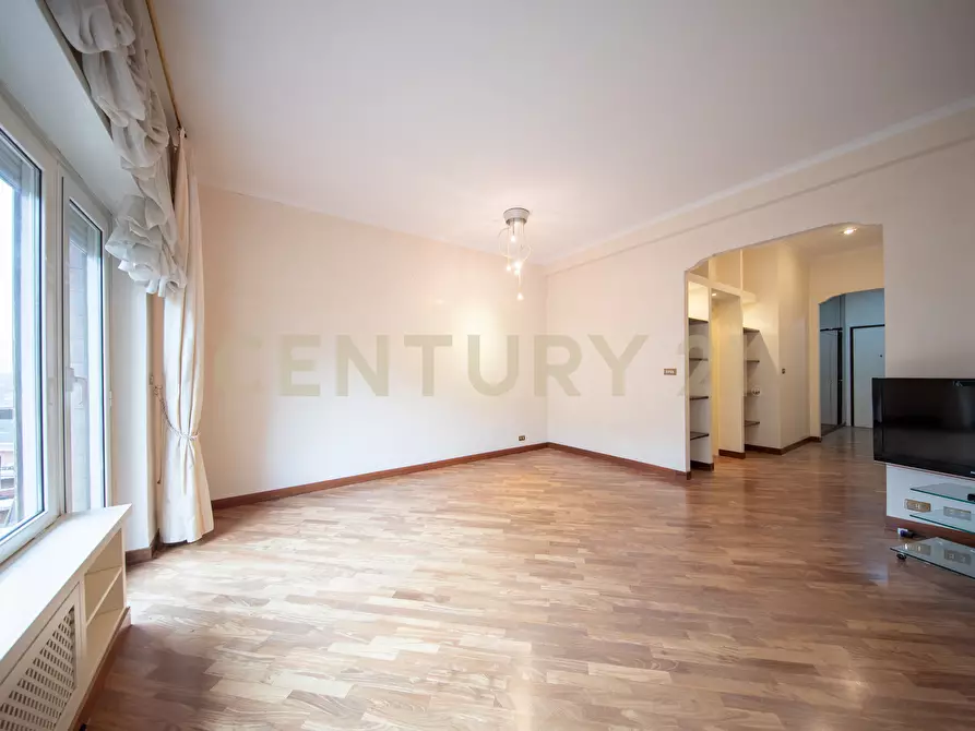 Immagine 5 di Trilocale in vendita  in Via Bevagna 56 a Roma