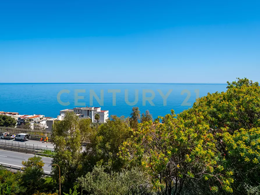 Immagine 2 di Bilocale in vendita  in Contrada Sillemi a Letojanni