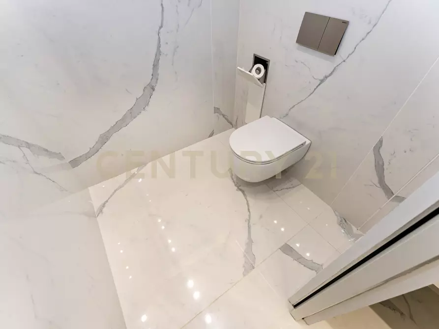 Immagine 56 di Villa in vendita  in Via Sant' Andrea 8 a Catania