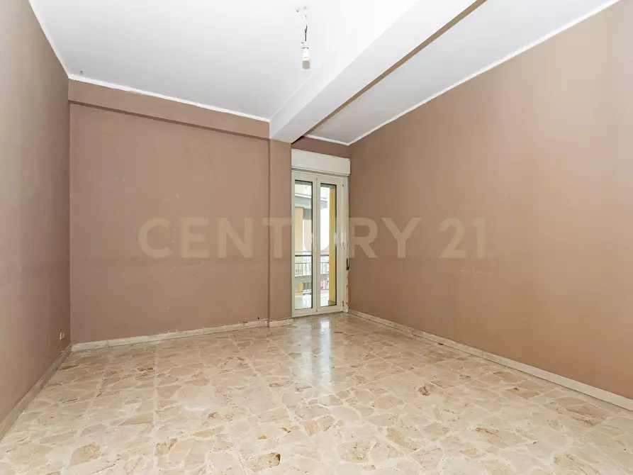 Immagine 19 di Pentalocale in vendita  in Via Due Obelischi 48 a Gravina Di Catania