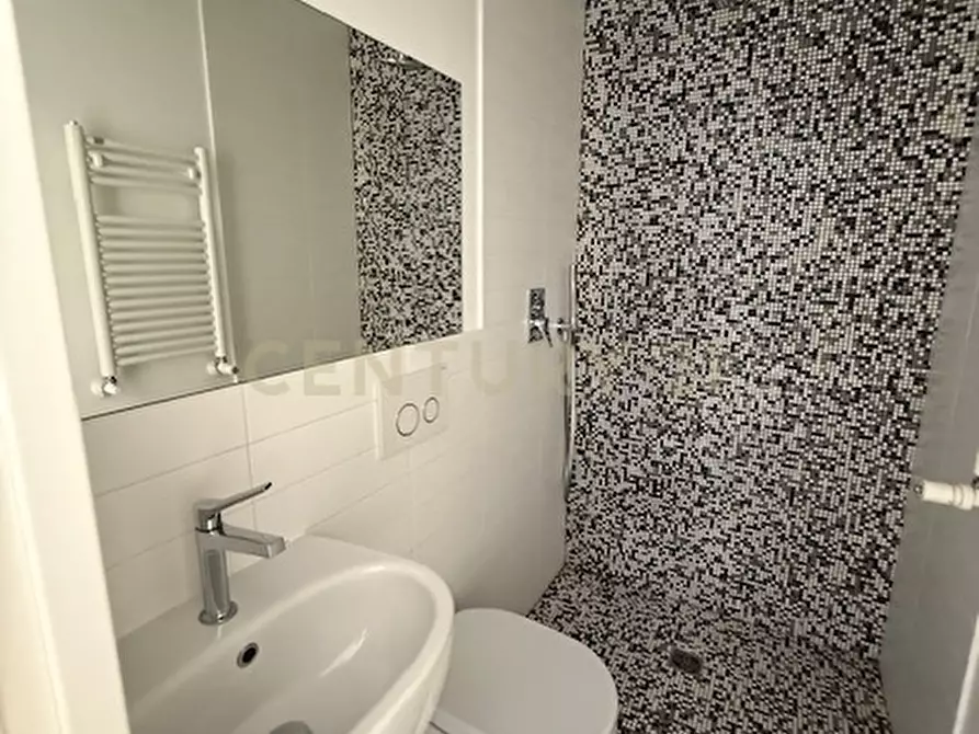 Immagine 59 di Trilocale in affitto  in Via Montecristo 10 a Roma
