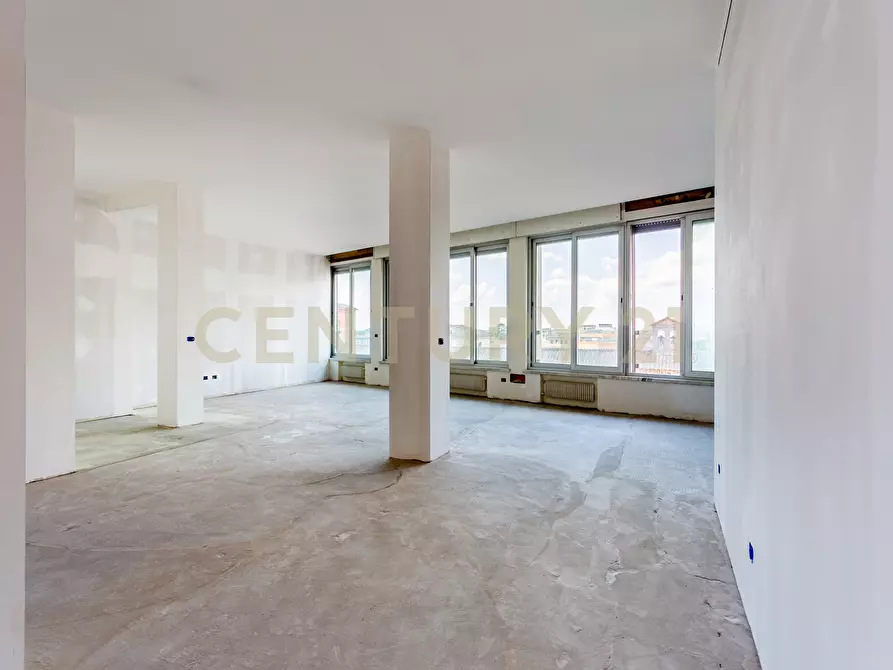 Immagine 8 di Quadrilocale in vendita  in Via dell'Olmata 30 a Roma