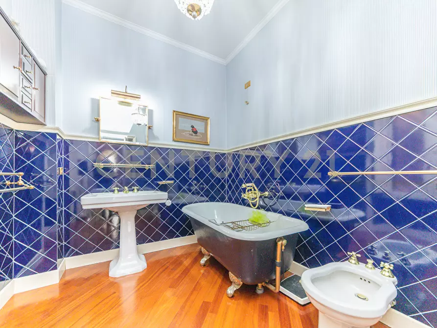 Immagine 24 di Pentalocale in affitto  in Via Tronto 18 a Roma