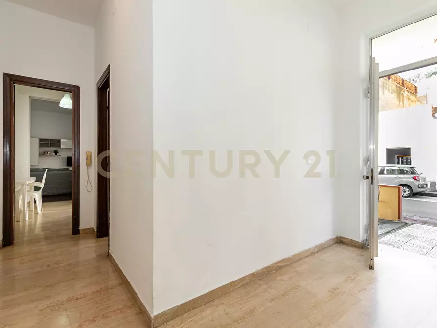 Immagine 7 di Trilocale in vendita  in Via Consolare Valeria 9797 a Sant'alessio Siculo