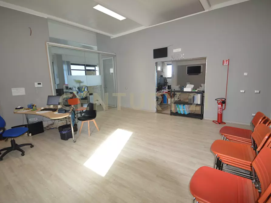 Immagine 18 di Ufficio in vendita  in Via Ambra 33/A a Grosseto