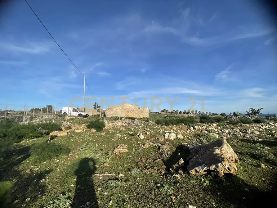 Immagine 4 di Terreno agricolo in vendita  in CONTRADA CORRIDORE CAMPANA SNC a Portopalo Di Capo Passero