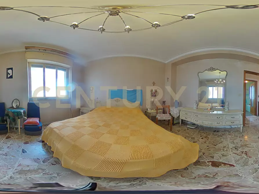 Immagine 47 di Pentalocale in vendita  in Via Messina 523 a Catania