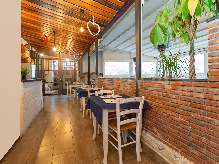 Immagine 18 di Pizzeria / Pub in vendita  in Via Umberto 80 a Sant'agata Li Battiati
