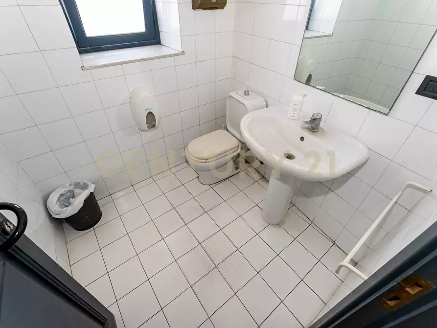 Immagine 24 di Ufficio in vendita  in Stradale Cravone 3 a Catania