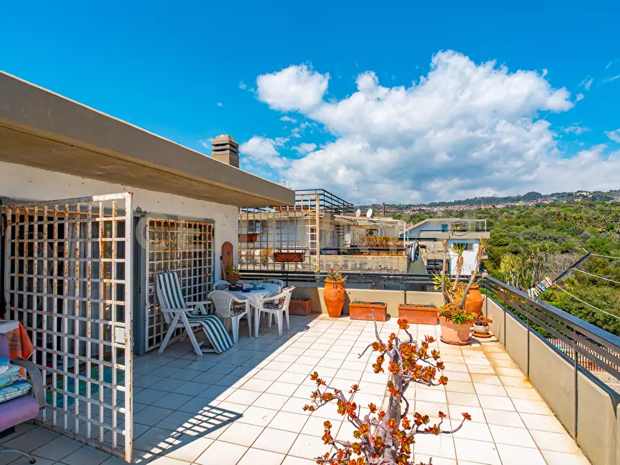 Immagine 17 di Villa in vendita  in Via G. Pezzana 9 a Aci Castello