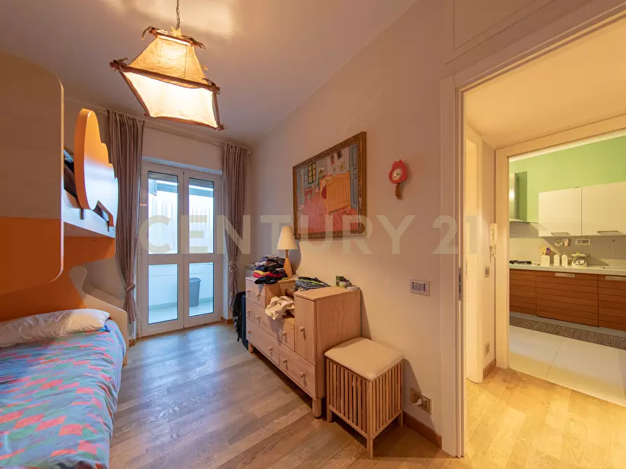 Immagine 15 di Quadrilocale in vendita  in Viale Ippocrate 116 a Roma