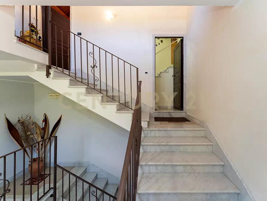 Immagine 13 di Appartamento in vendita  in Via Stazione 12 a Aci Castello