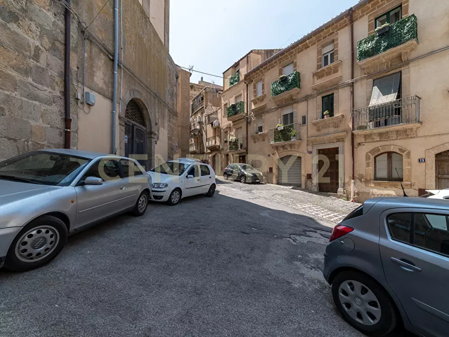 Immagine 3 di Casa indipendente in vendita  in Via Minciardi 38 a Caltagirone
