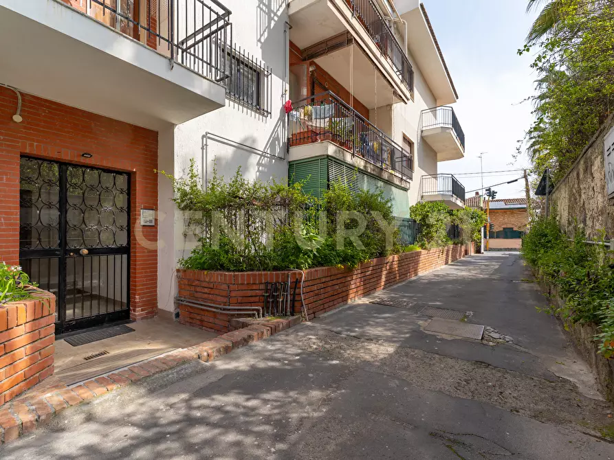 Immagine 14 di Trilocale in vendita  in Via Livorno 101 a Aci Castello