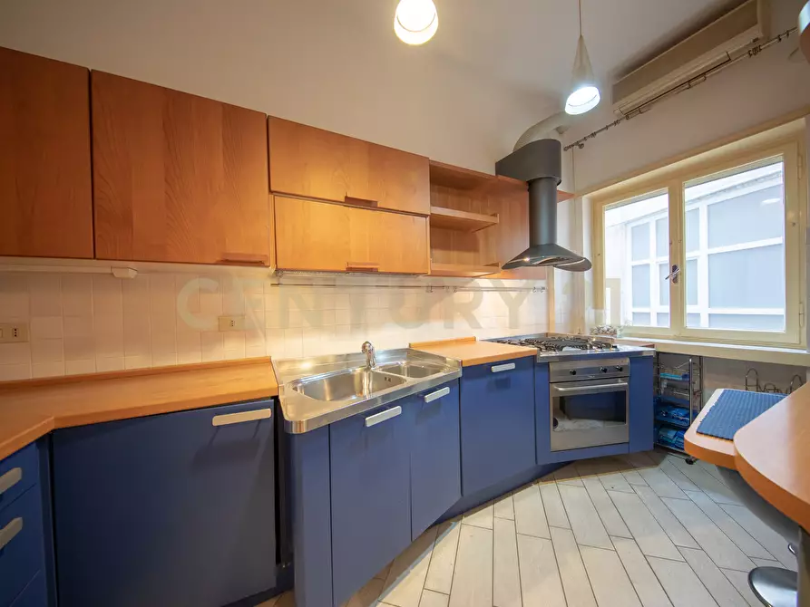 Immagine 21 di Trilocale in vendita  in Via Bevagna 56 a Roma