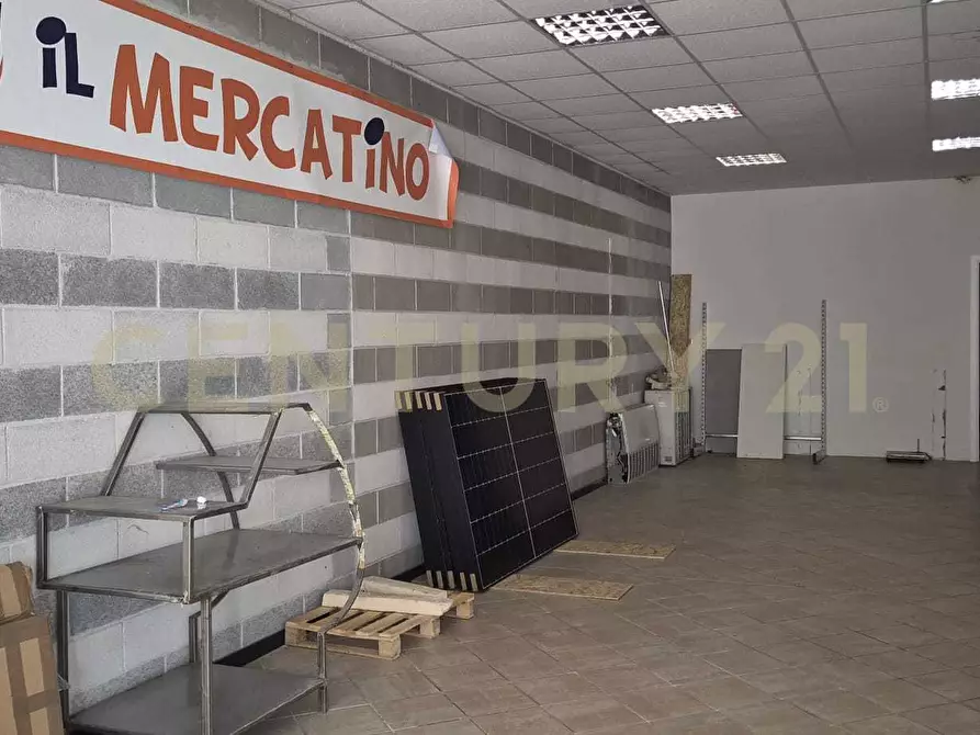 Immagine 6 di Locale commerciale in vendita  in Via Franco Borgo a Civitella Paganico