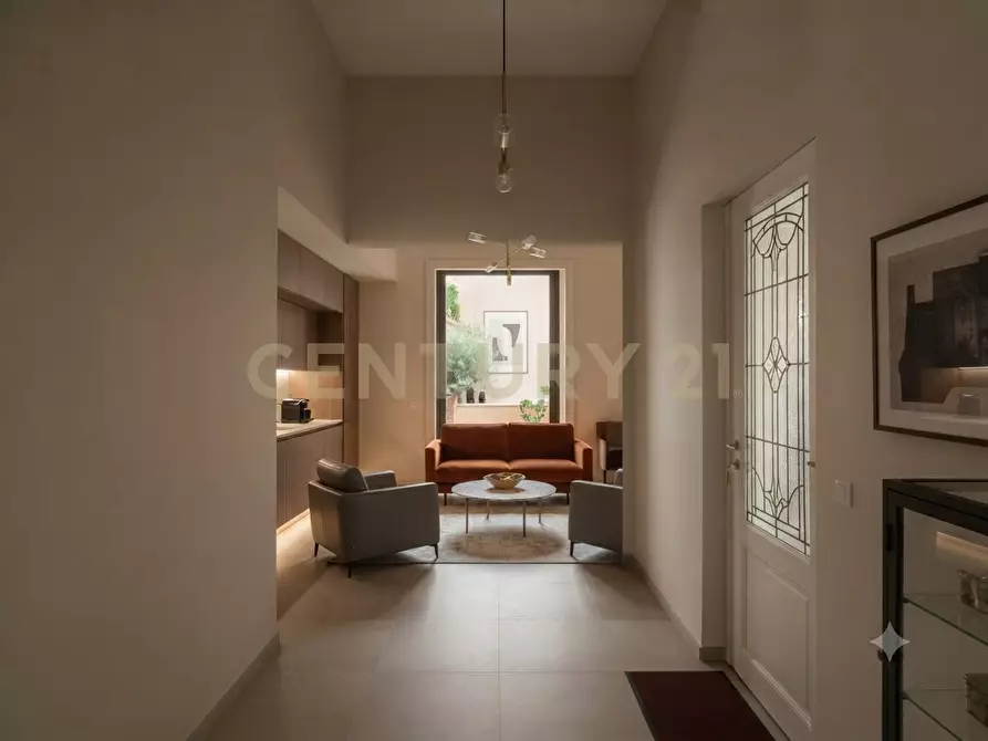 Immagine 3 di Casa indipendente in vendita  in Via Umberto I 27-29 a Viagrande