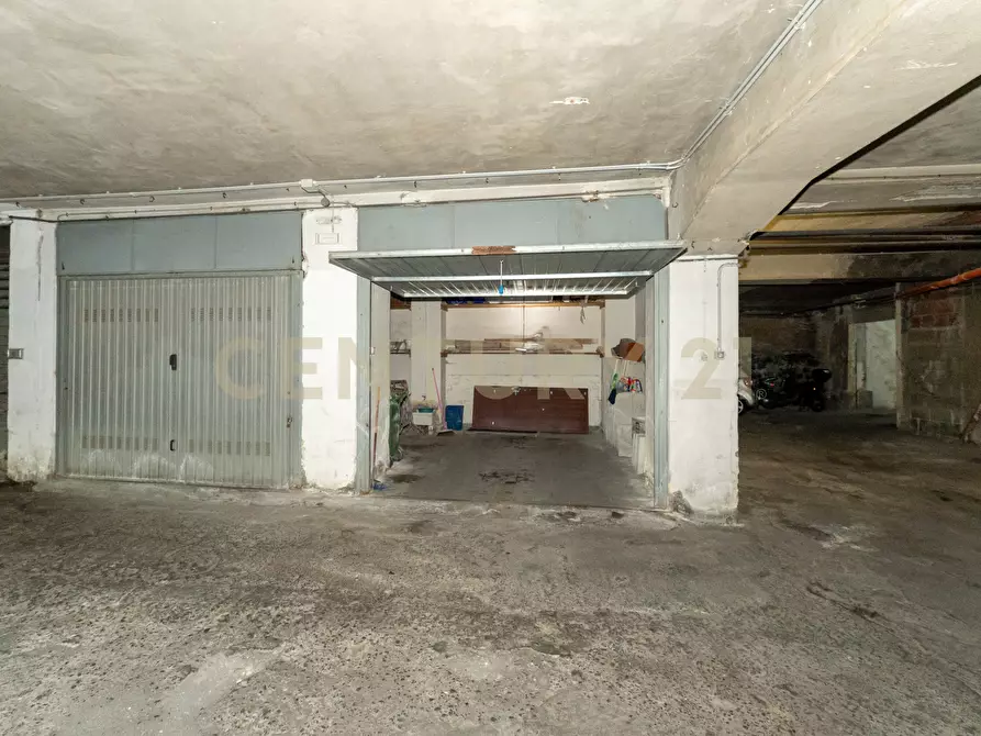 Immagine 43 di Attico in vendita  in Via Firenze 6 a Catania