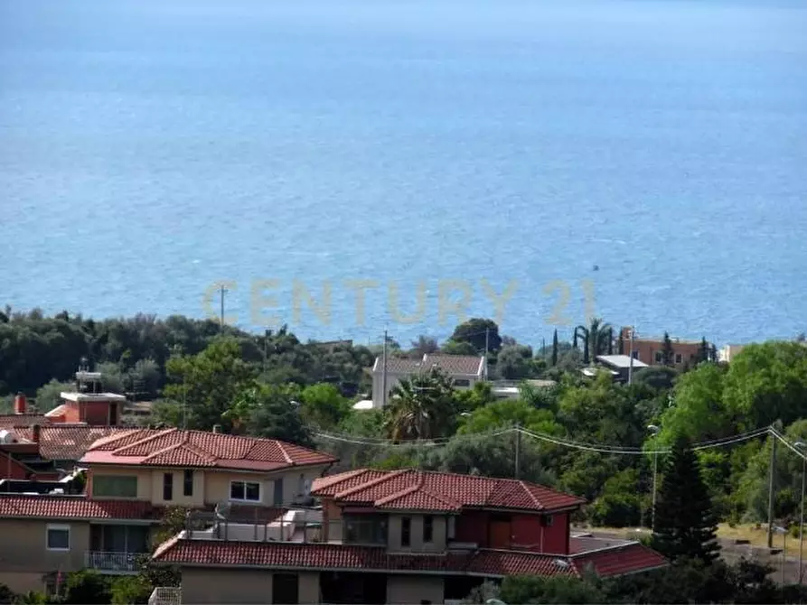 Immagine 5 di Pentalocale in vendita  in Via Alessandro Scarlatti 17 a Aci Castello