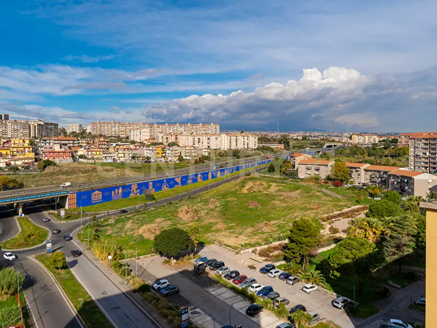 Immagine 12 di Quadrilocale in vendita  in Viale Librino 1 a Catania