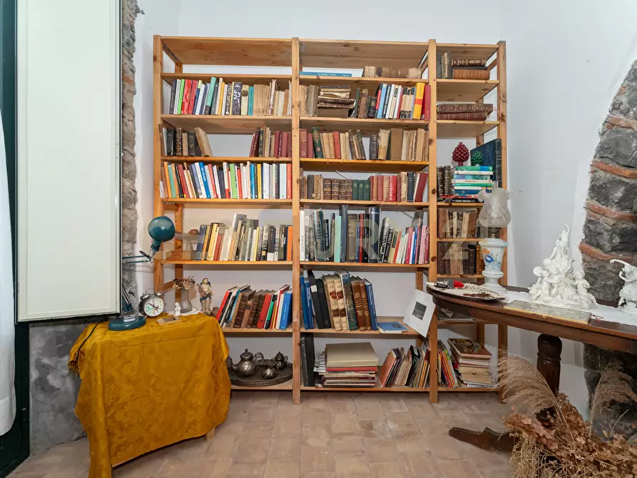 Immagine 3 di Casa indipendente in vendita  in Via Guglielmo Oberdan 15 a Linguaglossa